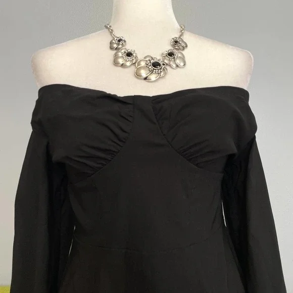 TOPSHOP Black Bengaline Bardot Off the Shoulder Blouse Top NEW US 8 - Picture 2 of 5
